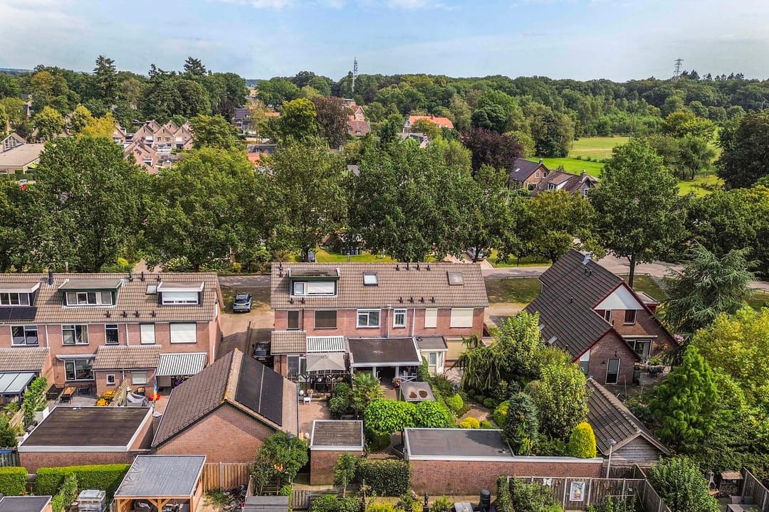 Photo 37 of Van Schaffelaarweg 34