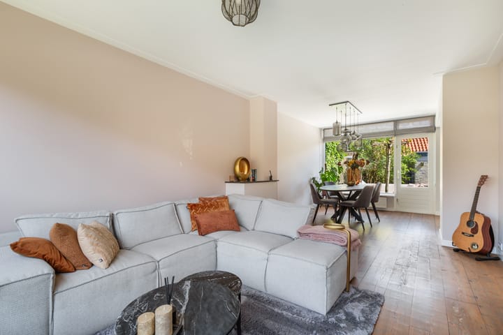 Foto 12 van Esdoornstraat 8