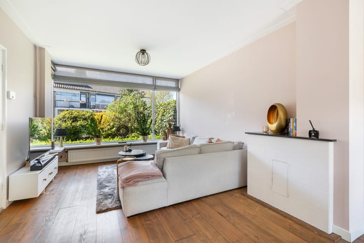 Foto 13 van Esdoornstraat 8