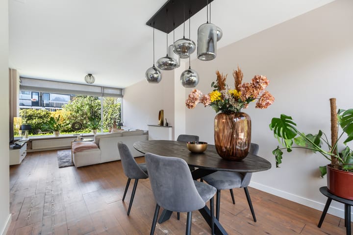 Foto 21 van Esdoornstraat 8