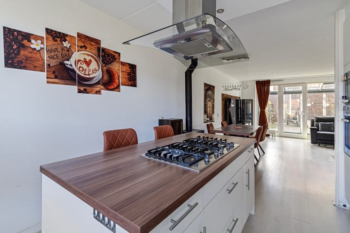 Foto 12 van Venneperweg 572