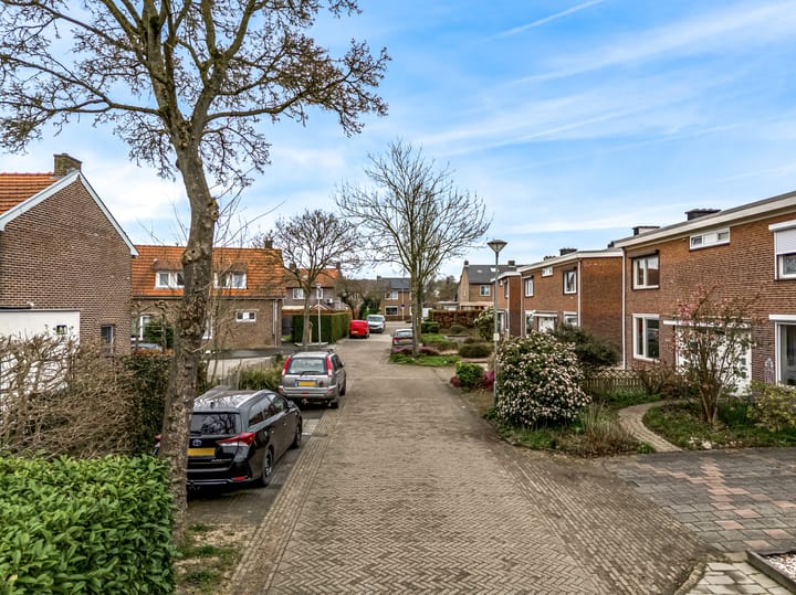 Foto 2 van Populierenlaan 12