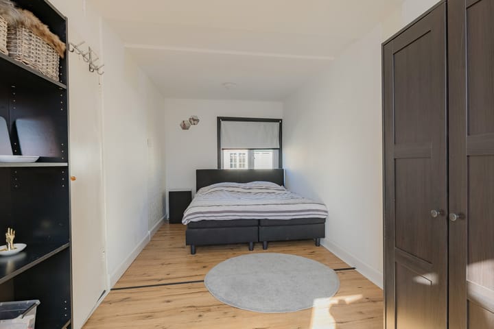 Foto 25 van Van Wassenaerstraat 52