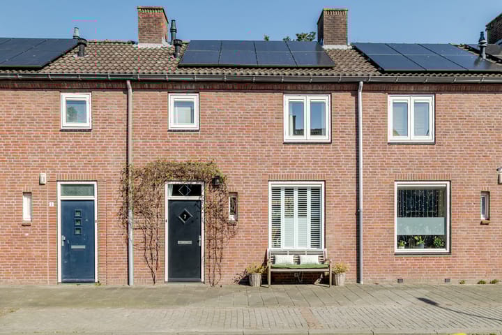 Bekijk foto van van Limburg Stirumstraat 7