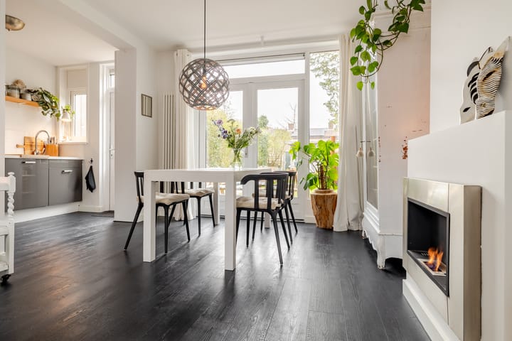 Foto 6 van van Limburg Stirumstraat 7