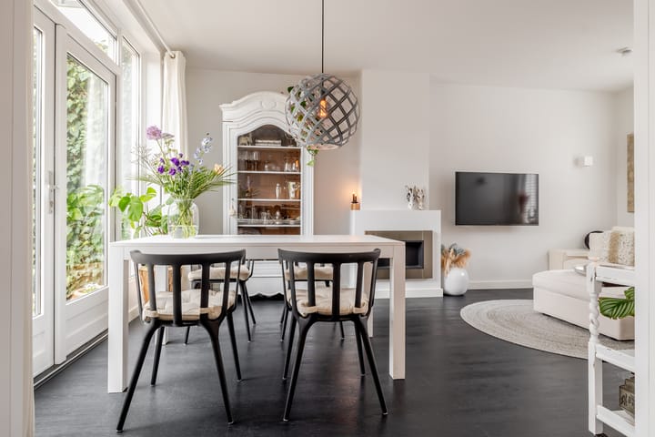 Foto 9 van van Limburg Stirumstraat 7