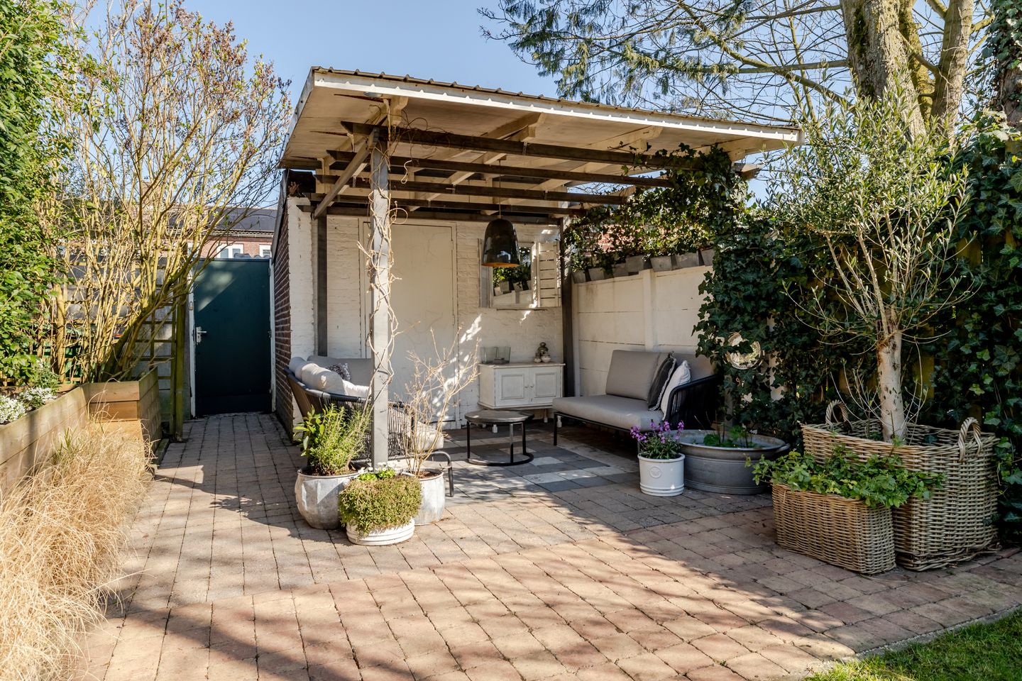 Foto 34 van van Limburg Stirumstraat 7