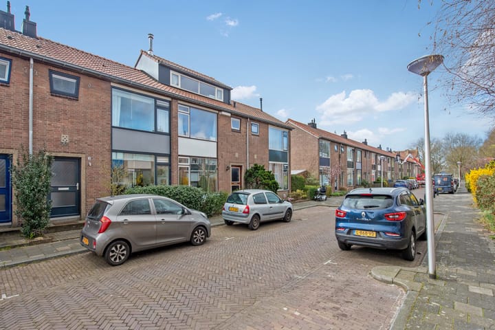 Photo 1 of Prof. Oudemansstraat 36