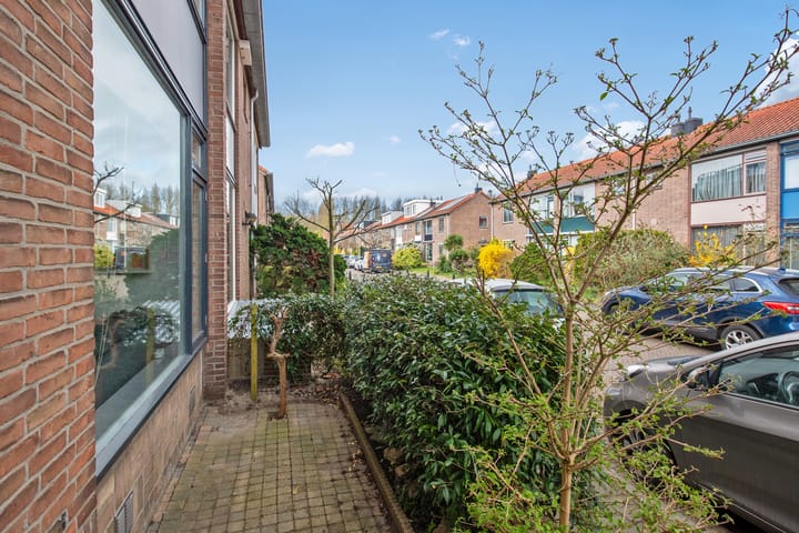 Photo 5 of Prof. Oudemansstraat 36