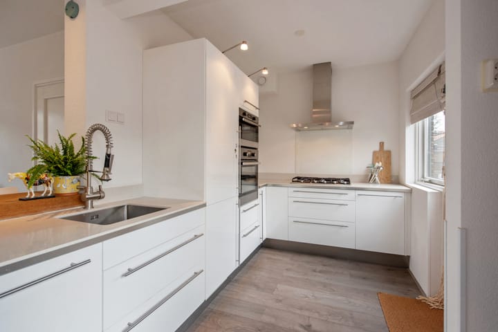 Photo 14 of Prof. Oudemansstraat 36