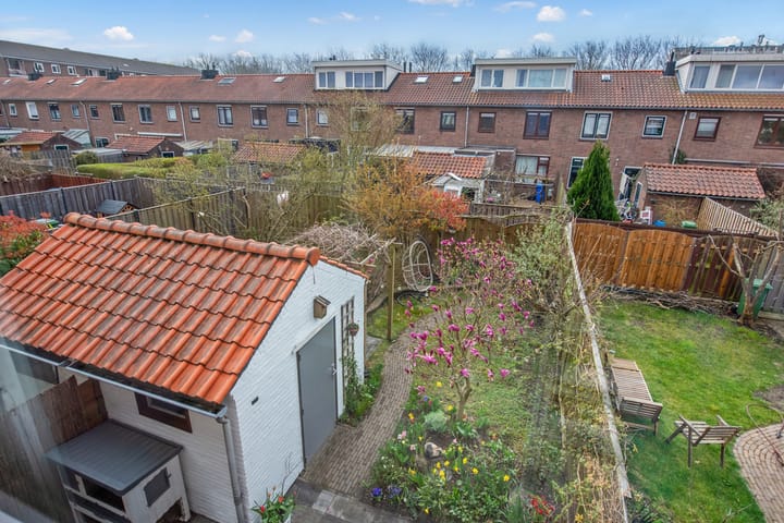 Photo 37 of Prof. Oudemansstraat 36