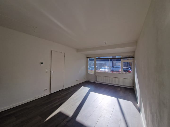 Foto 8 van Caspar Damstraat 53