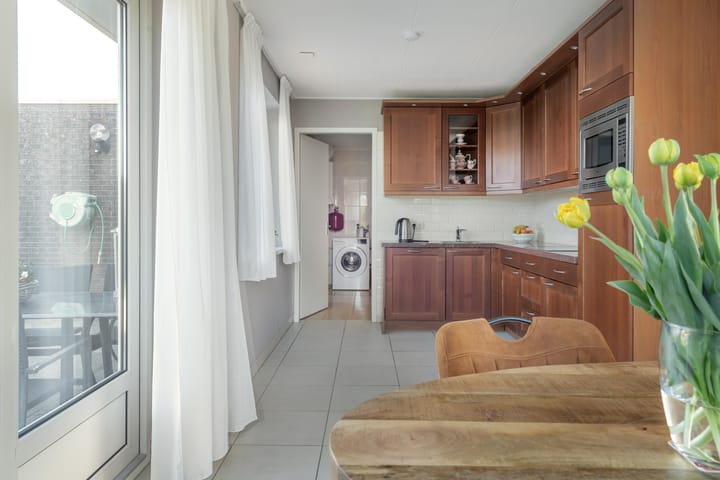 Foto 24 van J. Wiemersstraat 30