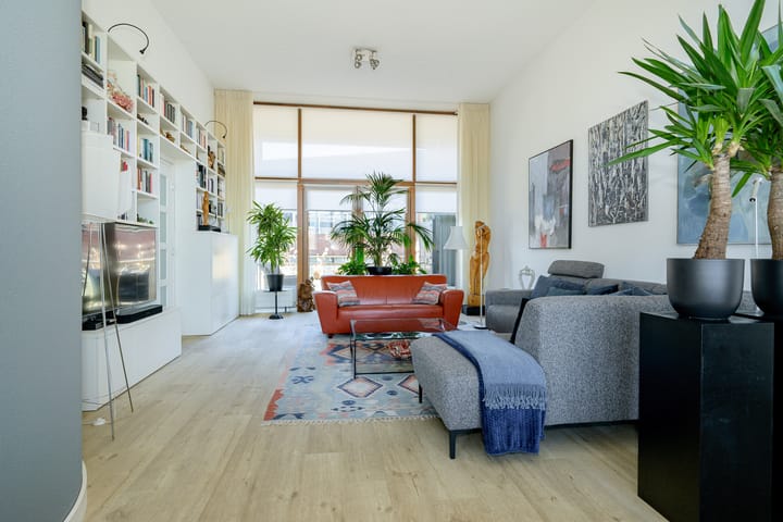 Photo 11 of Irenestraat 35-A