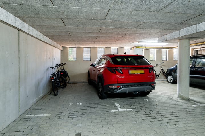 Photo 32 of Irenestraat 35-A