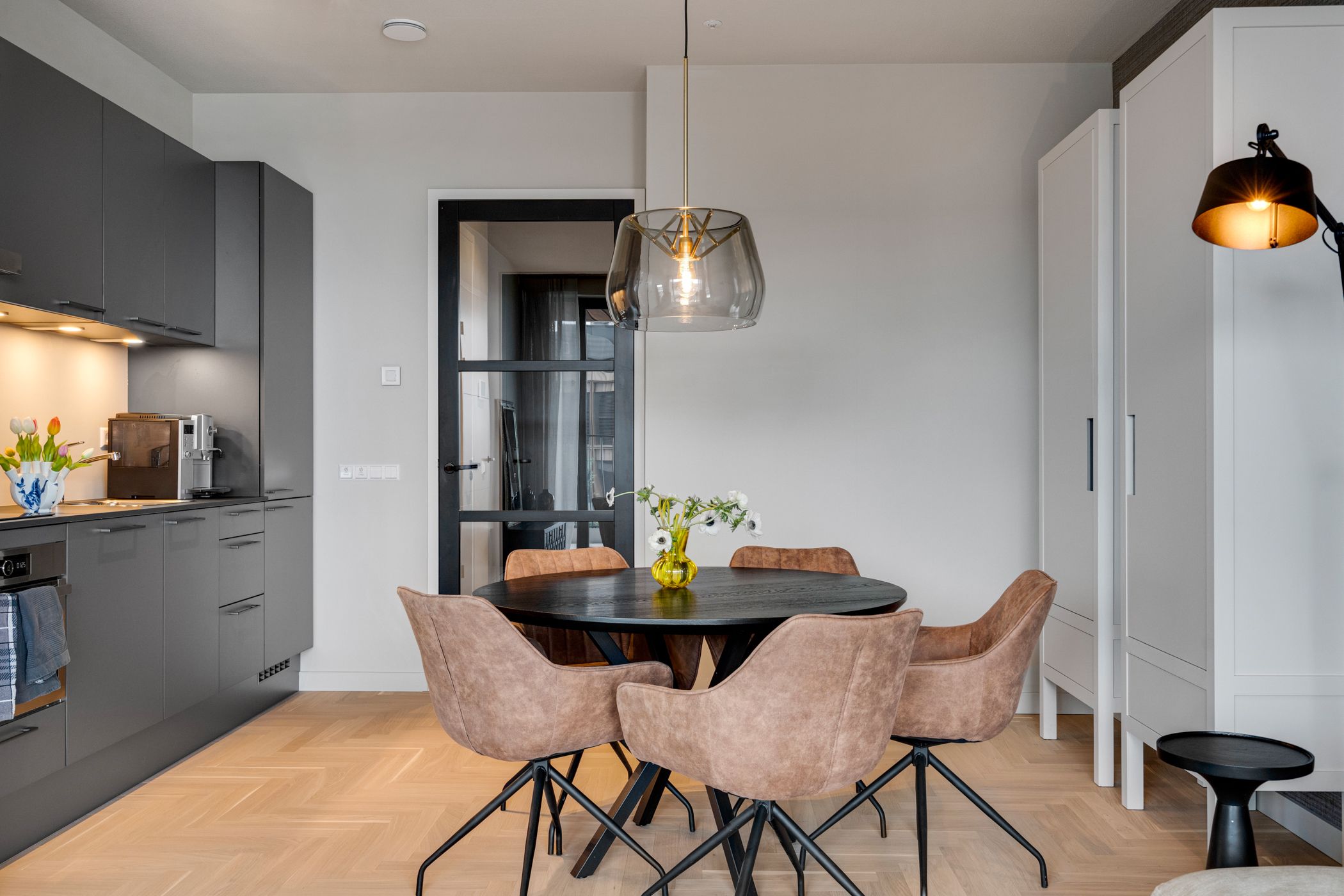 Photo 9 of Hoola van Nootenstraat 343