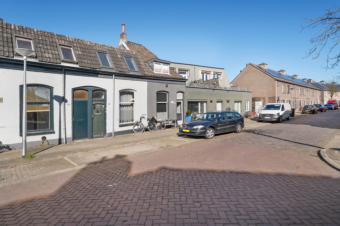 Foto 26 van Van der Laenstraat 176