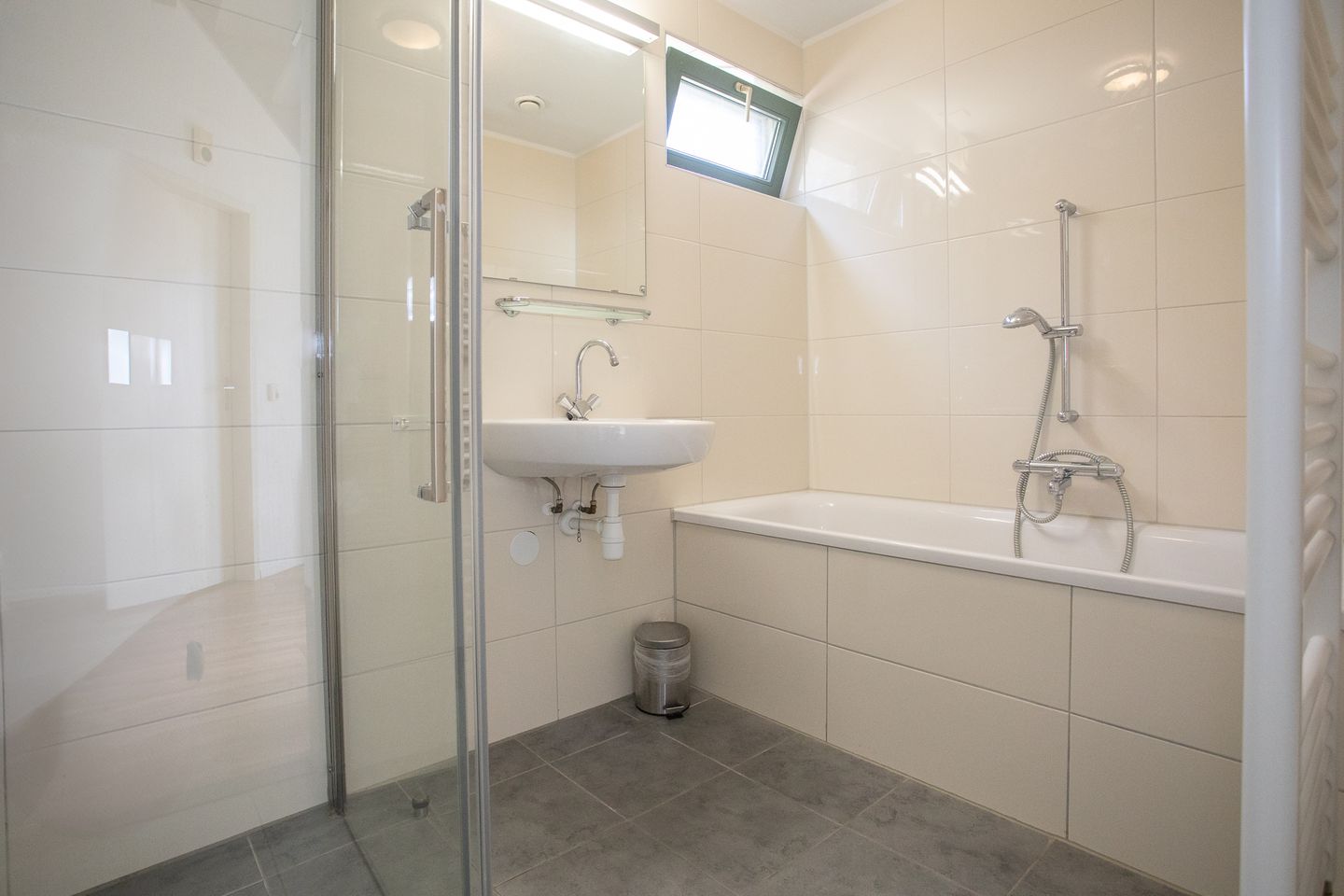 Foto 20 van Valkenlaan 76