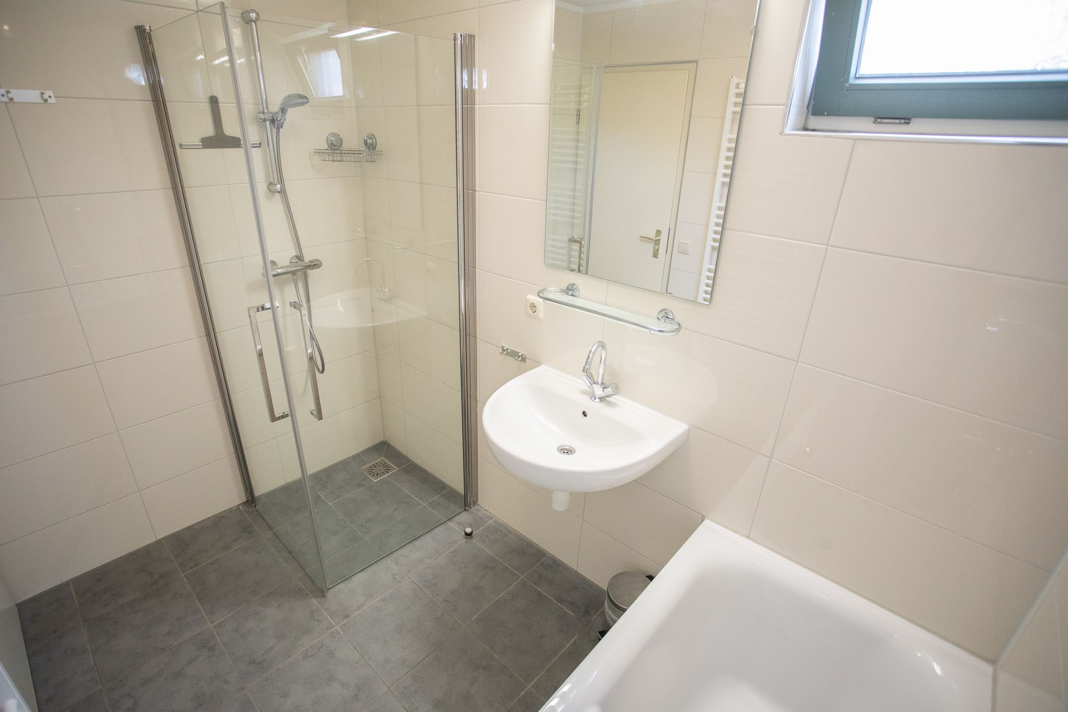 Foto 21 van Valkenlaan 76