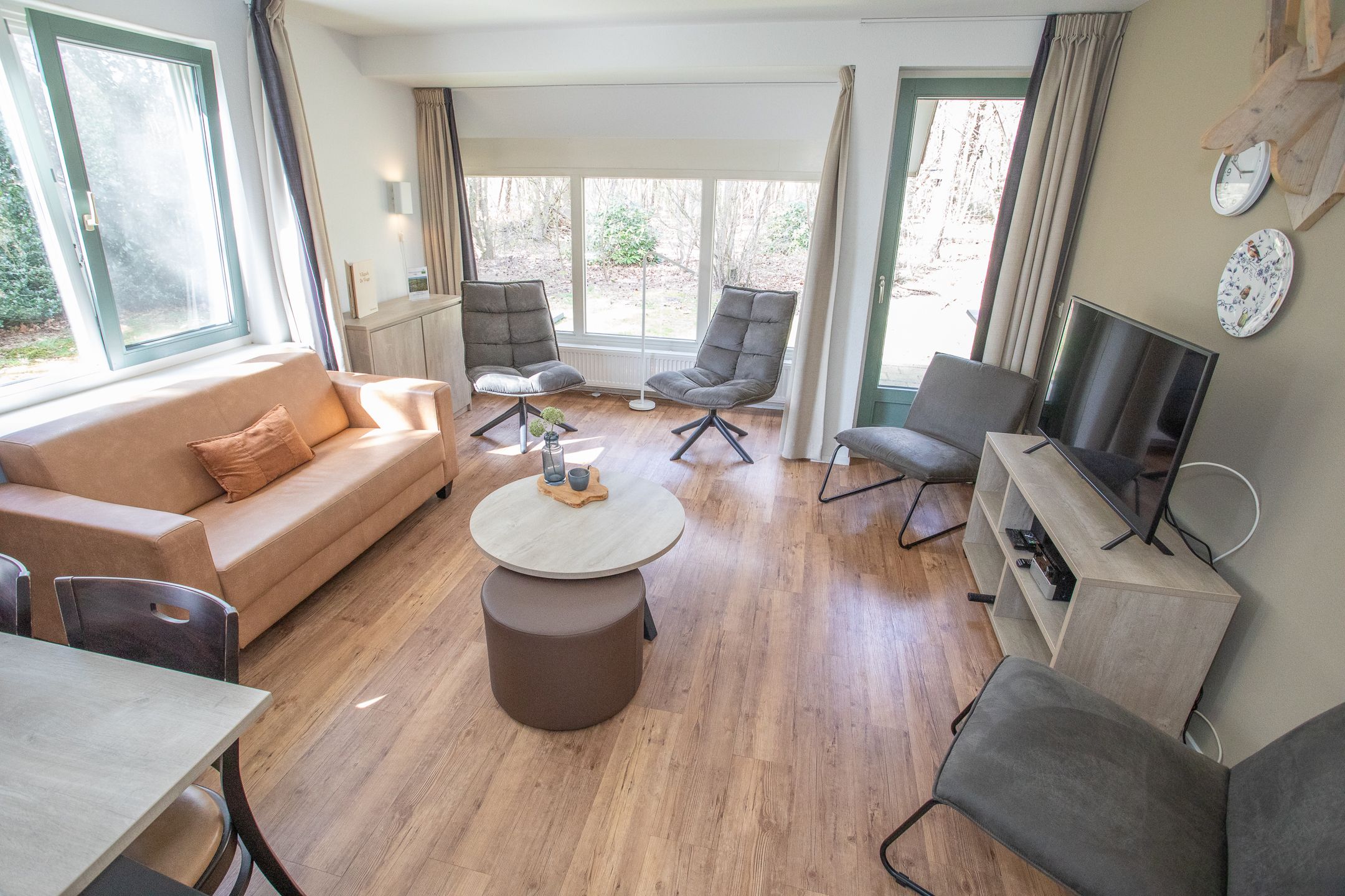 Foto 24 van Valkenlaan 76