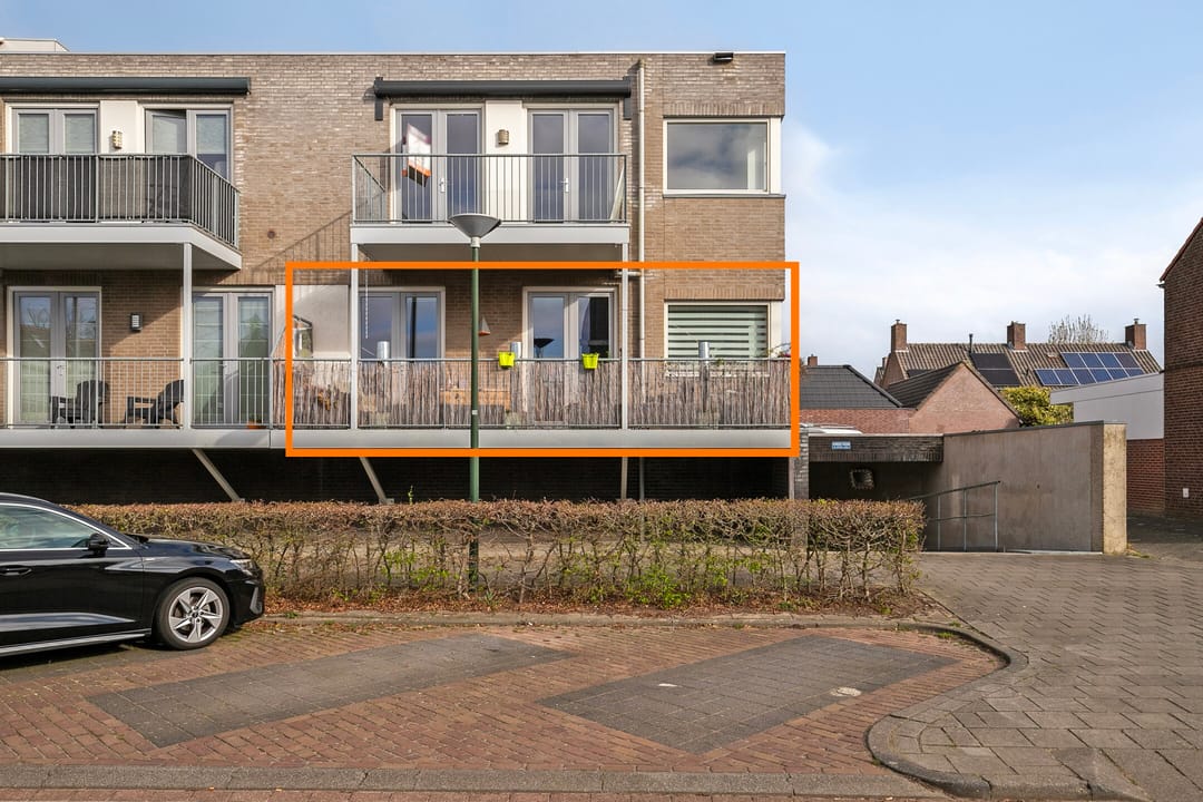 Foto 1 van Hertog Jan II Laan 2-04