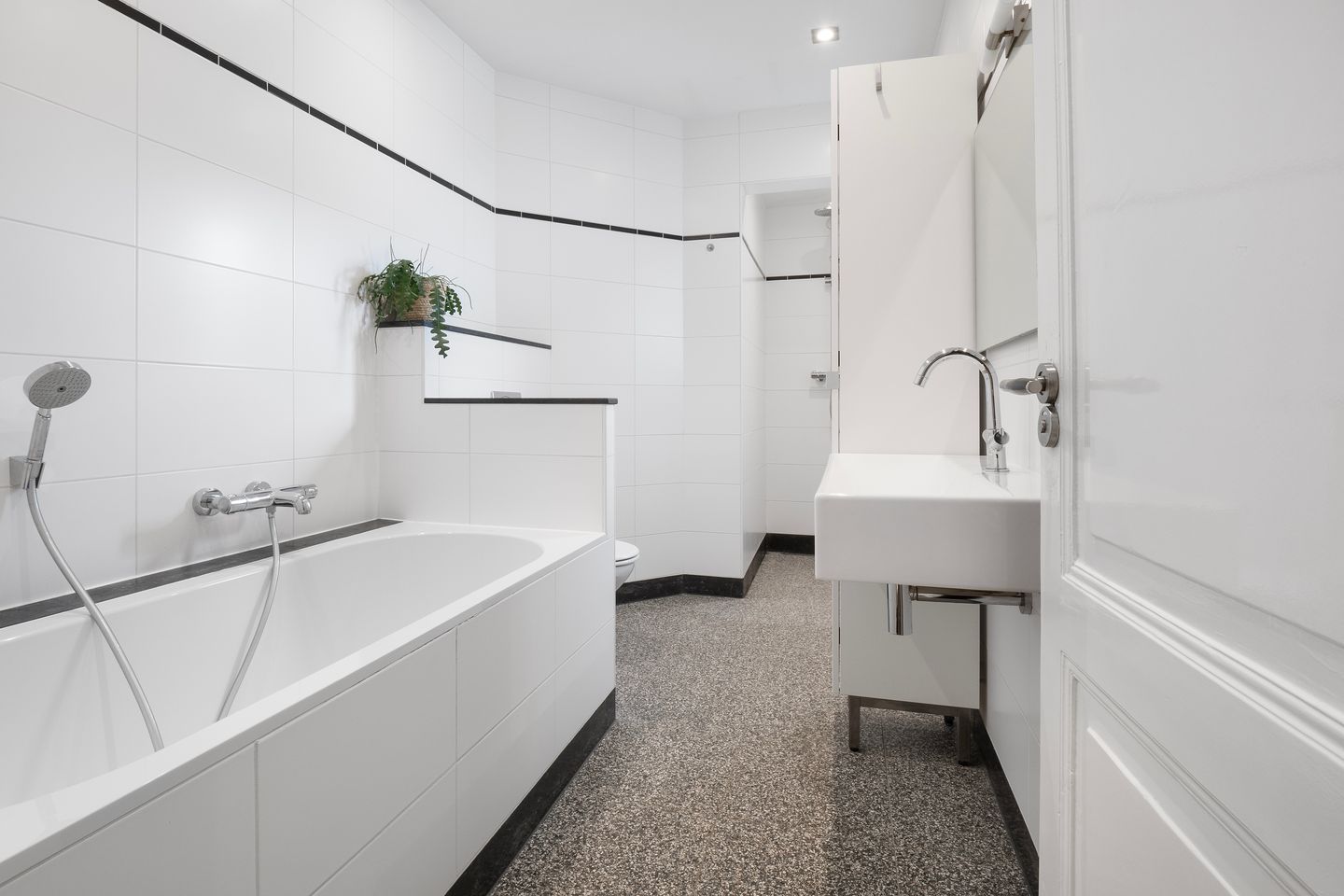 Foto 19 van Hertogstraat 12-A