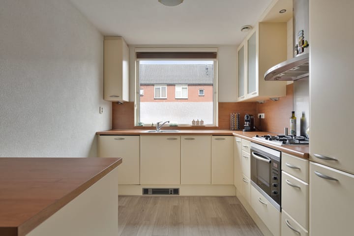 Foto 3 van Cor Witschgestraat 12