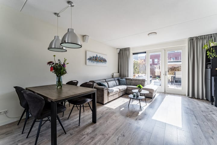 Foto 7 van Van den Broekstraat 55