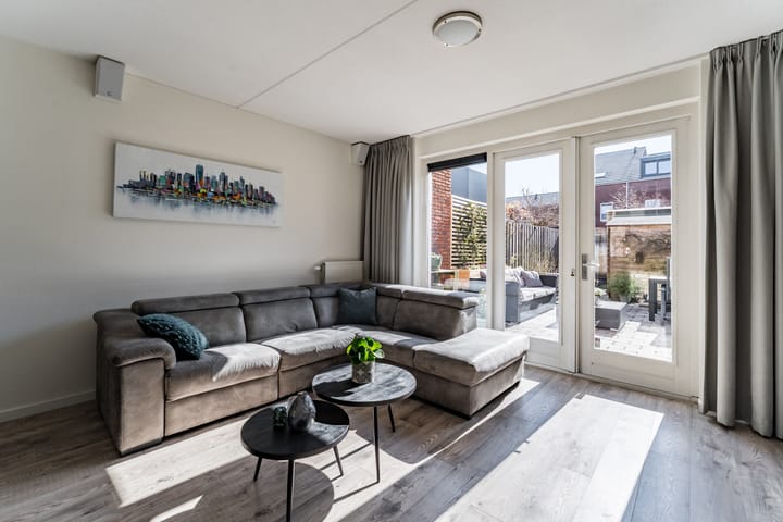 Foto 8 van Van den Broekstraat 55