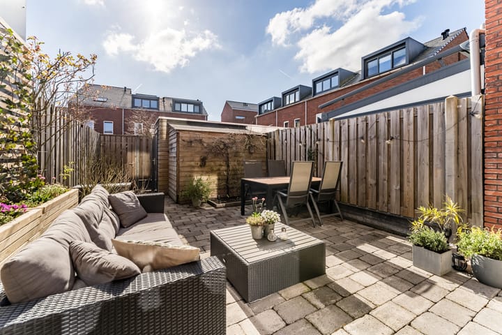 Foto 11 van Van den Broekstraat 55