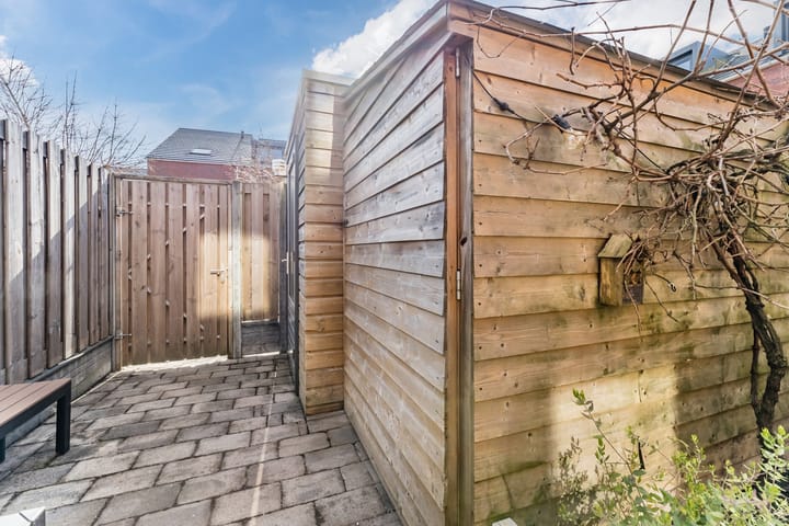 Photo 13 of Van den Broekstraat 55