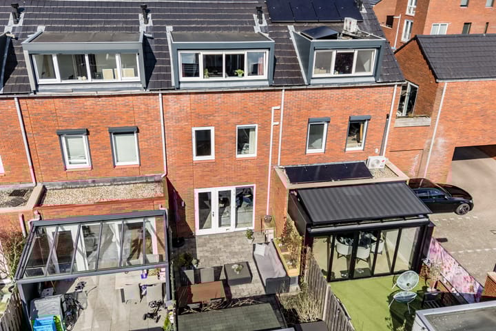 Foto 19 van Van den Broekstraat 55