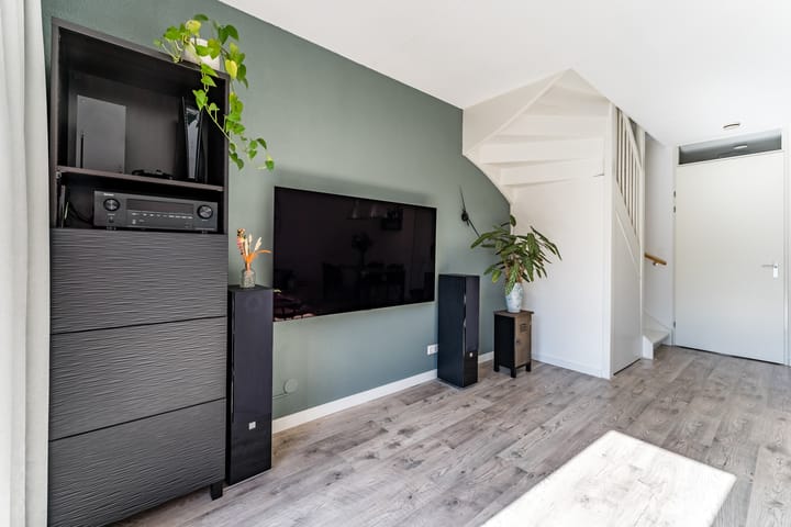 Foto 24 van Van den Broekstraat 55