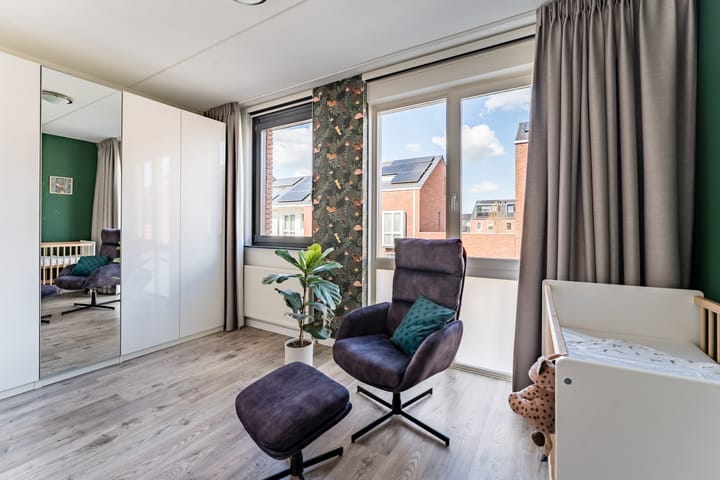 Foto 34 van Van den Broekstraat 55