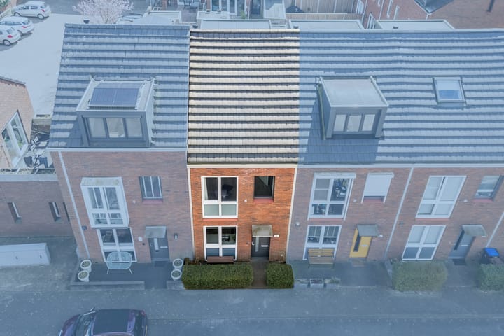 Photo 53 of Van den Broekstraat 55