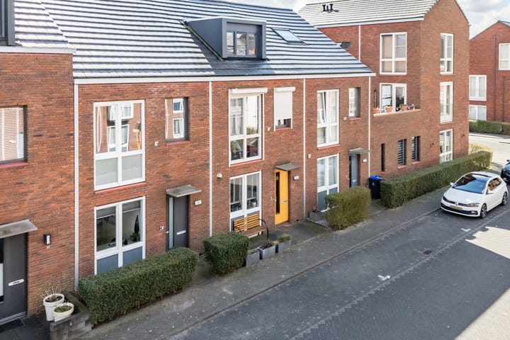 Photo 55 of Van den Broekstraat 55
