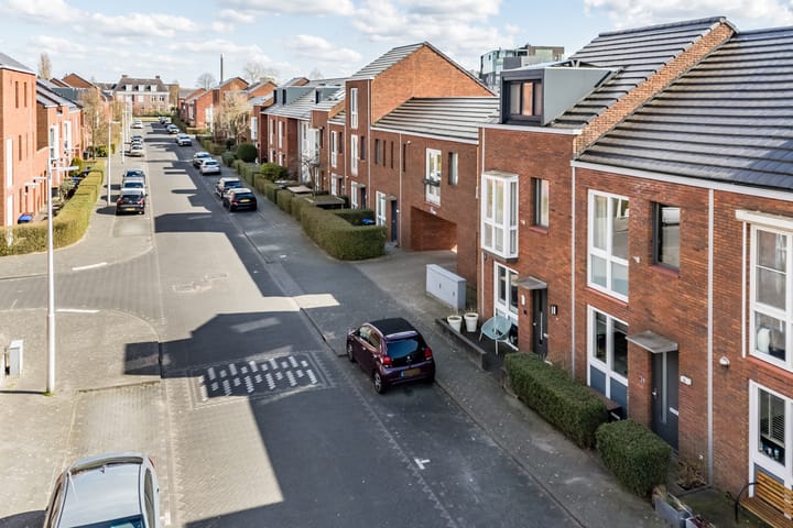 Photo 56 of Van den Broekstraat 55