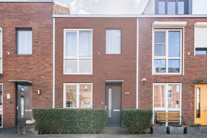 Photo 58 of Van den Broekstraat 55