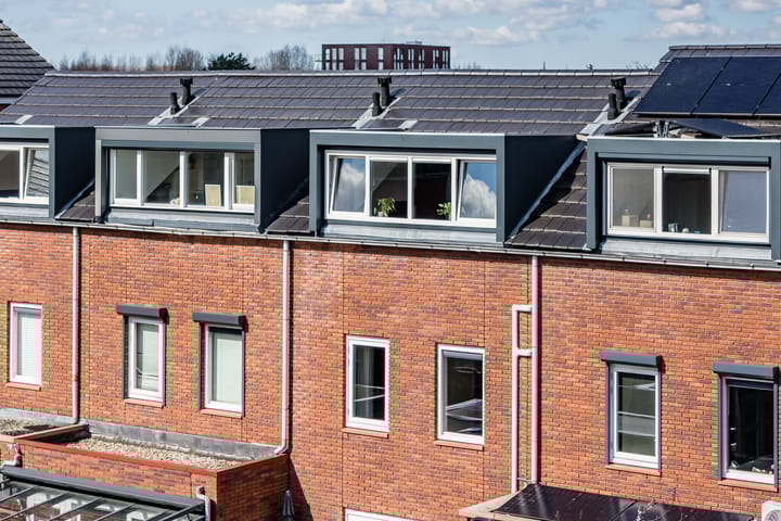 Photo 59 of Van den Broekstraat 55