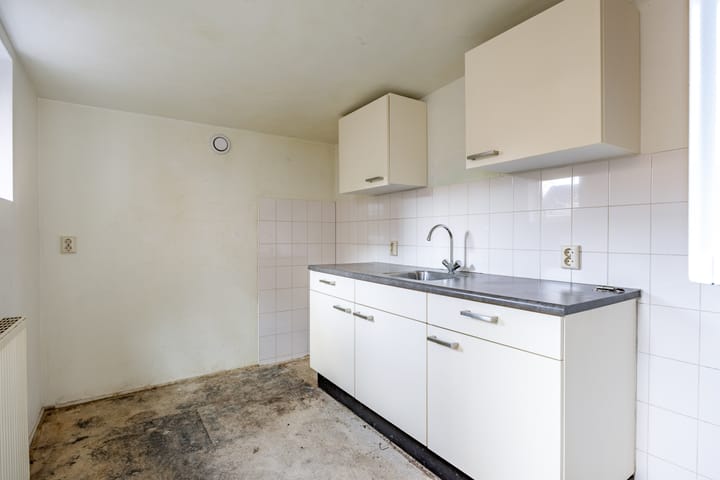 Photo 15 of Kruisweg 54