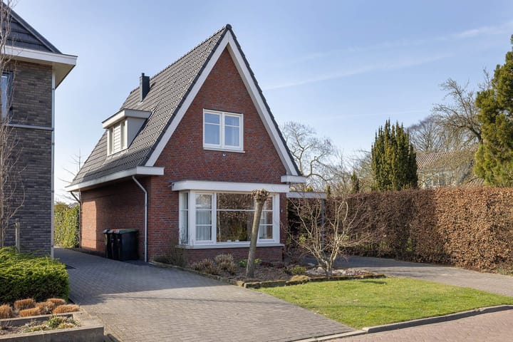 Photo 3 of Oranjestraat 4