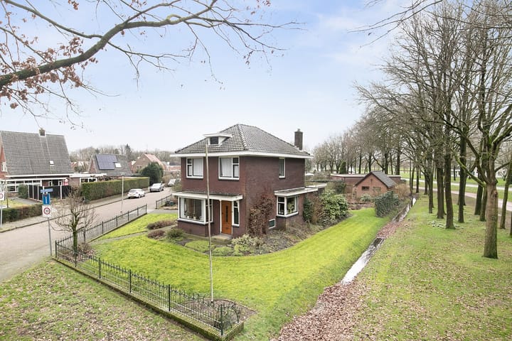 Foto 33 van Almelosestraat 48