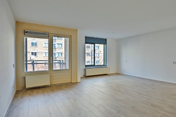 Photo 4 of Ir J.P. van Muijlwijkstraat 254