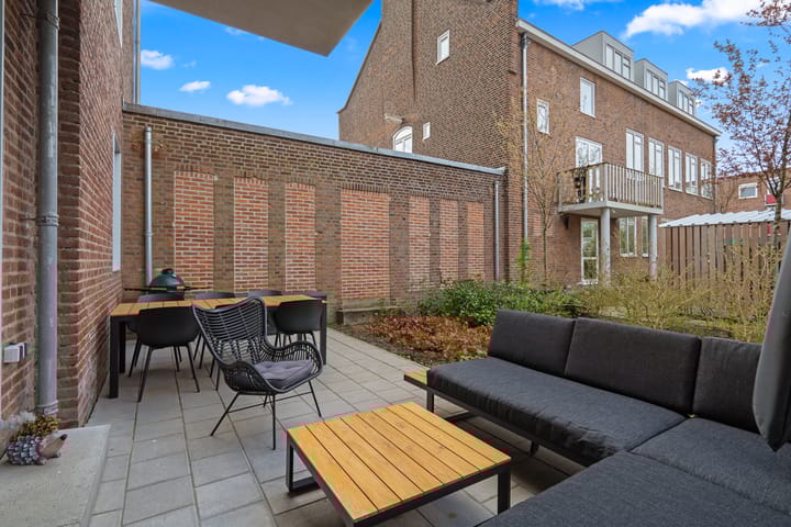 Photo 24 of Burgemeester Baumannlaan 173-A