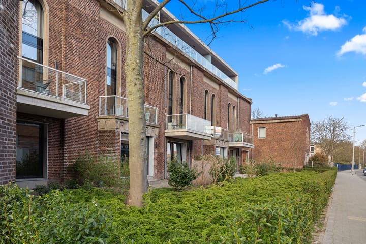 Photo 45 of Burgemeester Baumannlaan 173-A