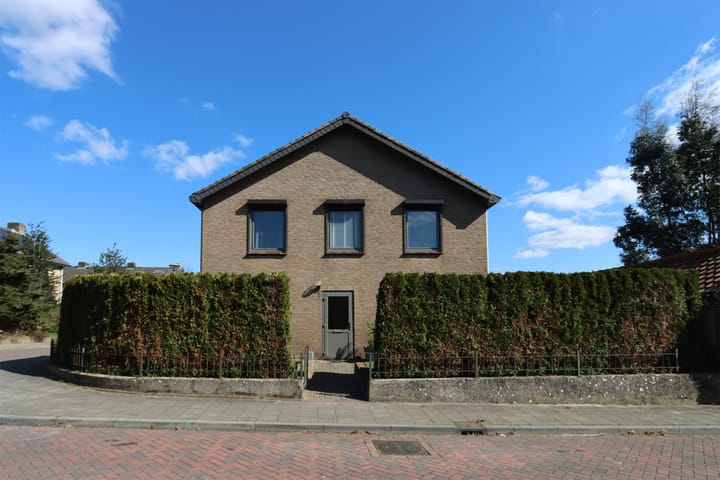 Foto 1 van Kruispad 9