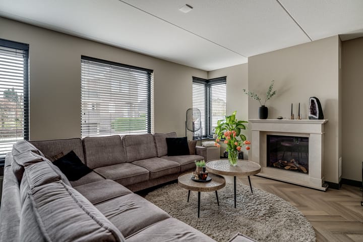 Photo 2 of Commendereijstraat 5