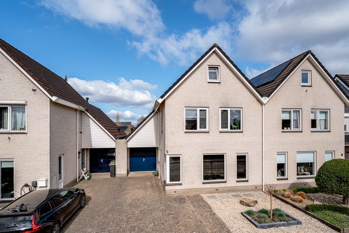 Photo 6 of Commendereijstraat 5