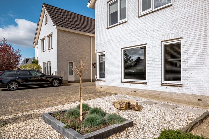 Photo 9 of Commendereijstraat 5