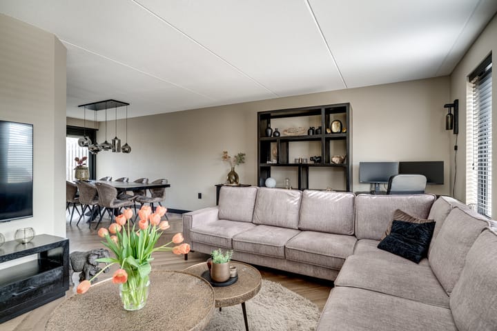 Photo 16 of Commendereijstraat 5